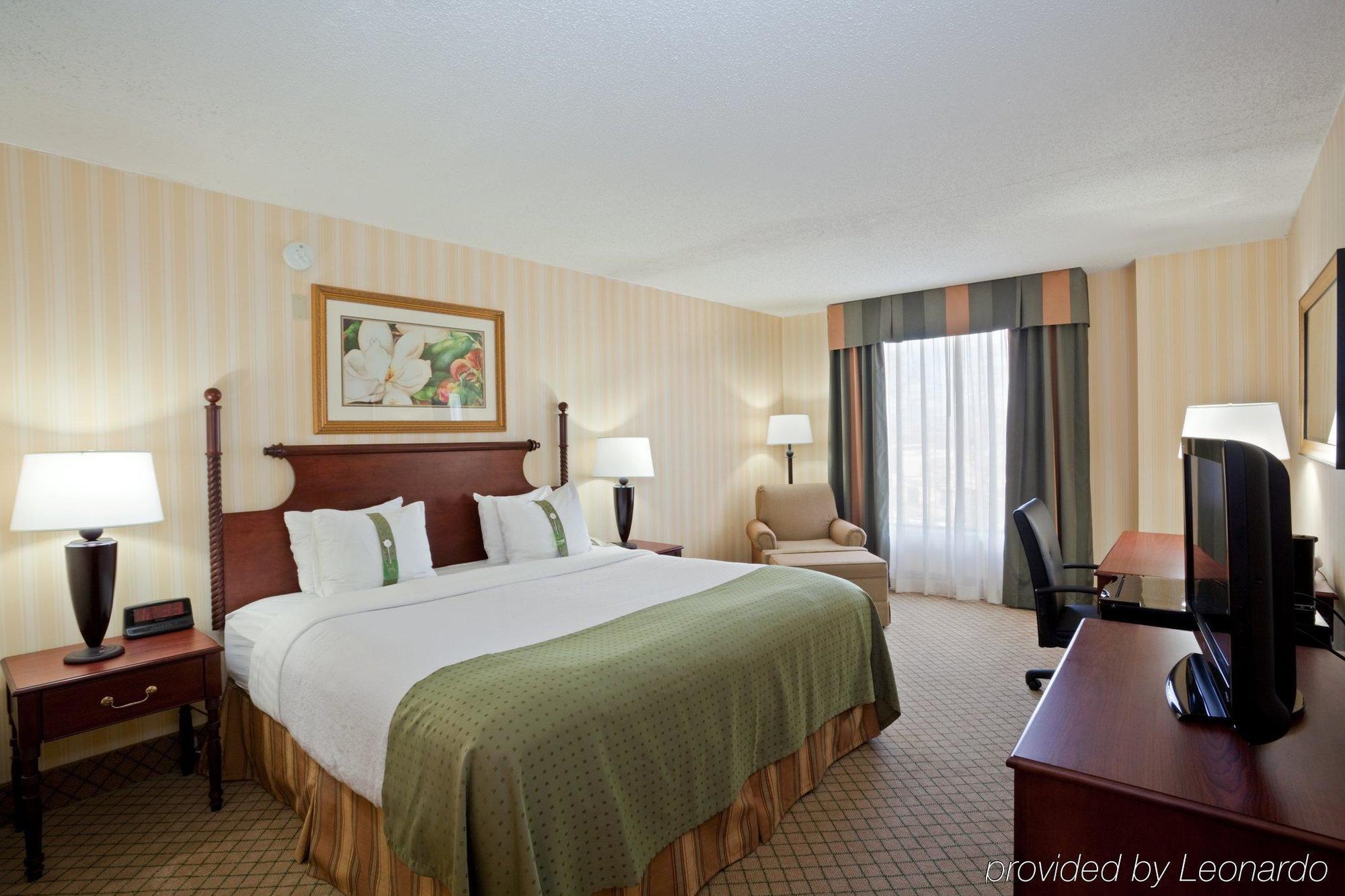 Doubletree By Hilton Lawrence Hotel Exterior photo