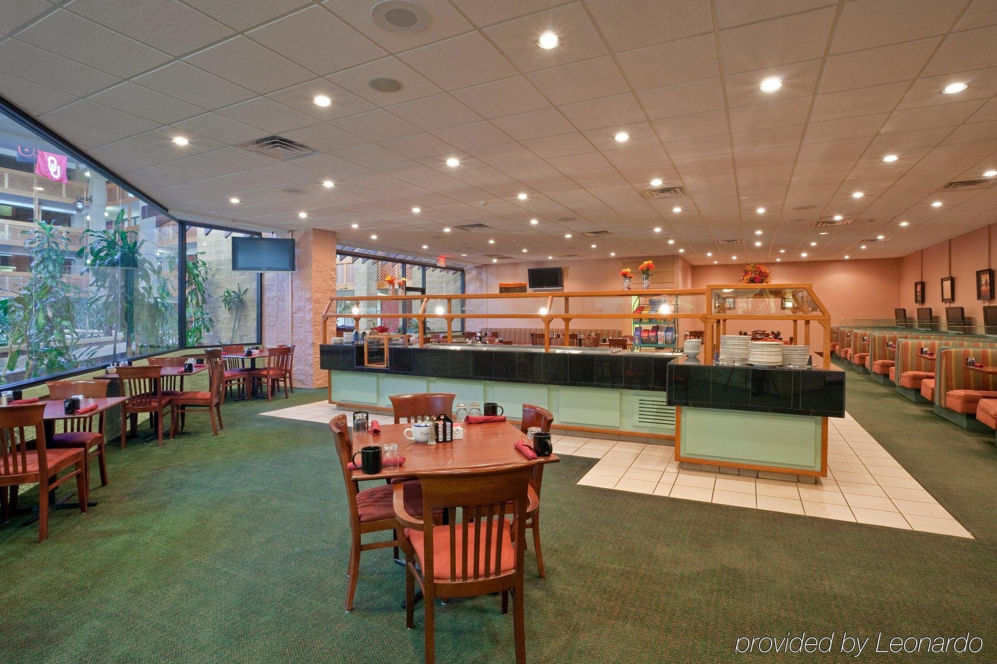 Doubletree By Hilton Lawrence Hotel Exterior photo